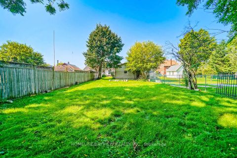 Photo 13 at 187 Park Road S, Vanier, Oshawa