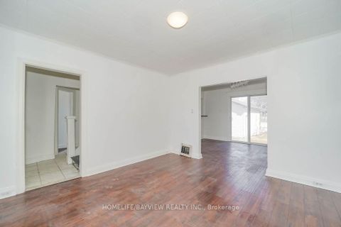 Photo 23 at 187 Park Road S, Vanier, Oshawa