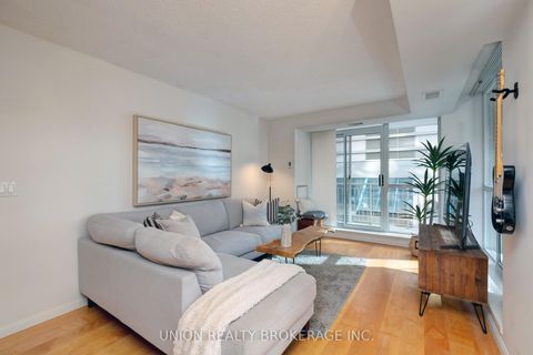 Photo 3 at 313 - 18 Stafford Street, Niagara, Toronto