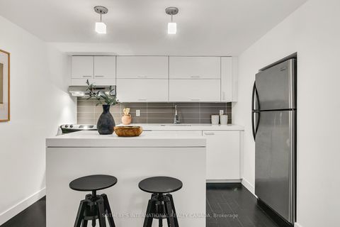Photo 14 at 113 - 55 Stewart Street, Waterfront Communities C1, Toronto