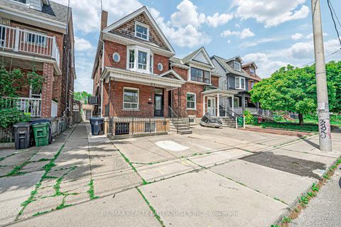 Photo 1 at 914 Dovercourt Road, Junction, Toronto