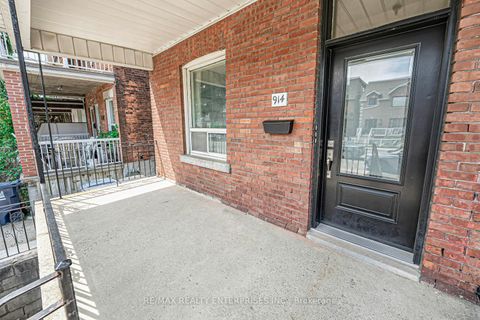 Photo 2 at 914 Dovercourt Road, Junction, Toronto