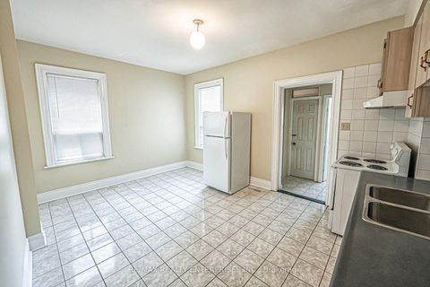 Photo 8 at 914 Dovercourt Road, Junction, Toronto