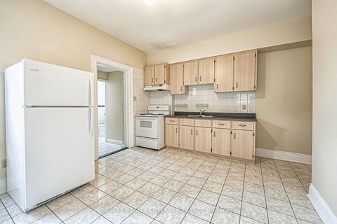 Photo 9 at 914 Dovercourt Road, Junction, Toronto