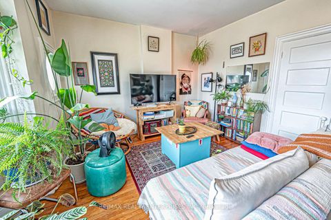 Photo 14 at 914 Dovercourt Road, Junction, Toronto