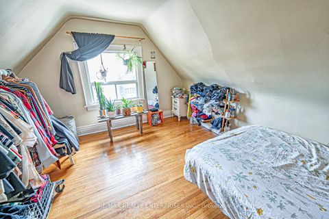 Photo 20 at 914 Dovercourt Road, Junction, Toronto