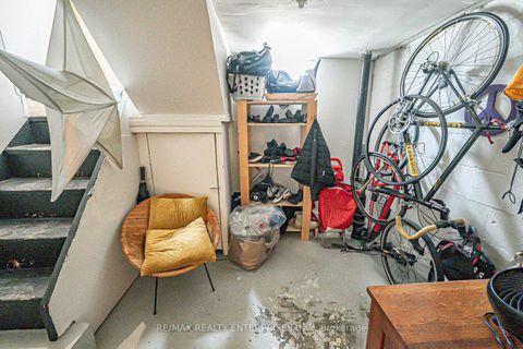 Photo 29 at 914 Dovercourt Road, Junction, Toronto