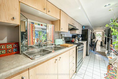 Photo 34 at 914 Dovercourt Road, Junction, Toronto