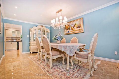 Photo 4 at 658 York Hill Boulevard, Yorkhill, Vaughan