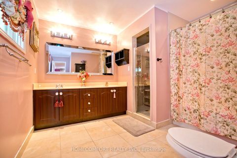 Photo 20 at 658 York Hill Boulevard, Yorkhill, Vaughan