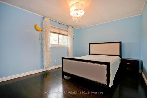 Photo 24 at 658 York Hill Boulevard, Yorkhill, Vaughan