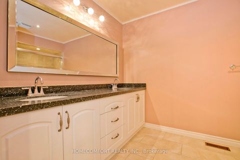 Photo 25 at 658 York Hill Boulevard, Yorkhill, Vaughan