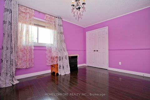 Photo 26 at 658 York Hill Boulevard, Yorkhill, Vaughan