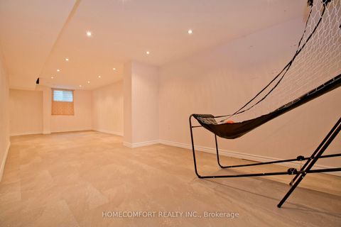 Photo 28 at 658 York Hill Boulevard, Yorkhill, Vaughan