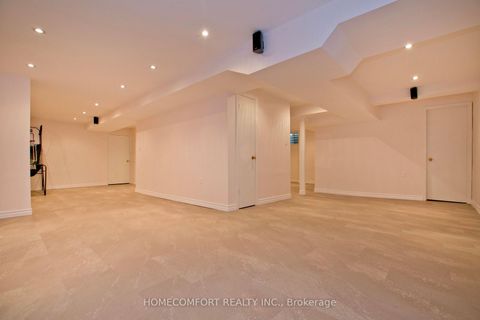 Photo 30 at 658 York Hill Boulevard, Yorkhill, Vaughan