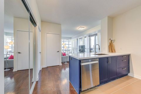 Photo 8 at 1202 - 4070 Confederation Parkway, City Centre, Mississauga