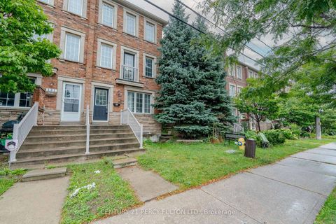 Photo 2 at 119 Torbarrie Road, CFB, Toronto