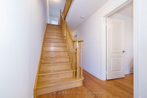 Photo 4 at 119 Torbarrie Road, CFB, Toronto