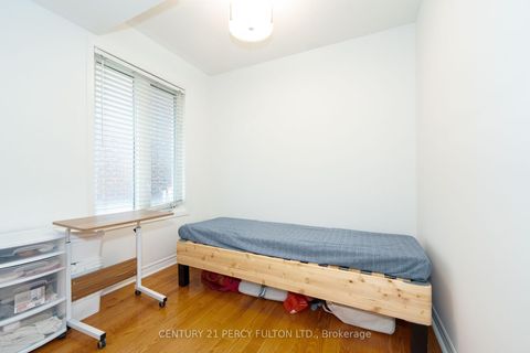 Photo 9 at 119 Torbarrie Road, CFB, Toronto