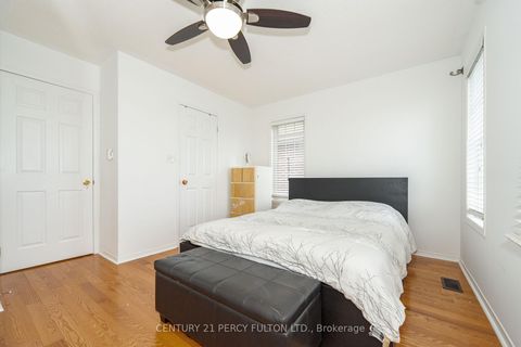 Photo 11 at 119 Torbarrie Road, CFB, Toronto