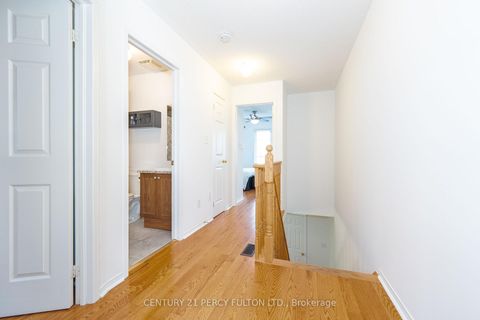 Photo 15 at 119 Torbarrie Road, CFB, Toronto