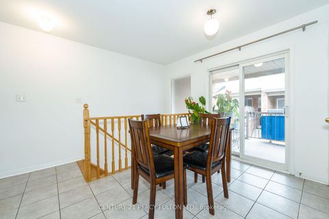 Photo 23 at 119 Torbarrie Road, CFB, Toronto