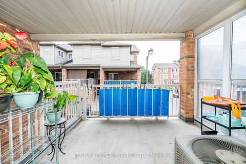 Photo 32 at 119 Torbarrie Road, CFB, Toronto