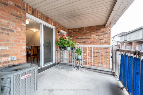 Photo 34 at 119 Torbarrie Road, CFB, Toronto