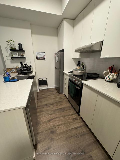 Photo 2 at 111 - 140 Canon Jackson Drive, Greenbrook, Toronto