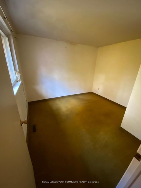 Photo 17 at 108 Orchard Heights Boulevard, Hills of St Andrew, Aurora