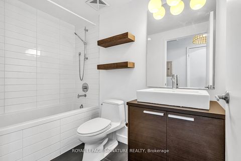 Photo 5 at 1105 - 138 Princess Street, Moss Park, Toronto