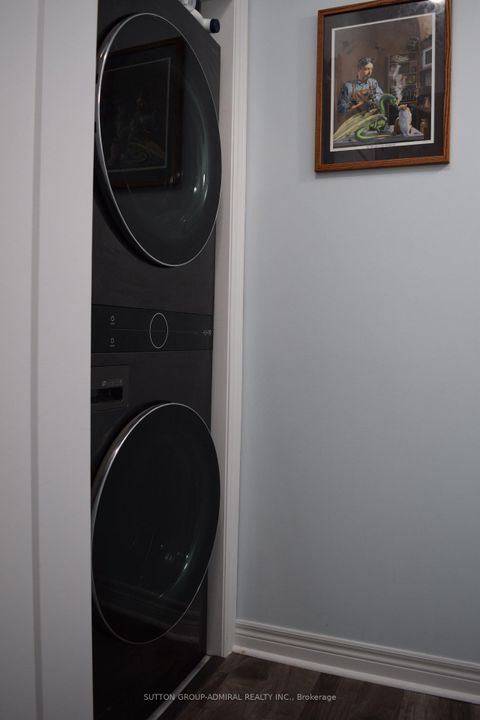 Photo 8 at 213 - 370 Hopewell Avenue, Belgravia, Toronto