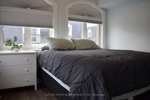 Photo 10 at 213 - 370 Hopewell Avenue, Belgravia, Toronto