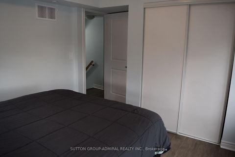 Photo 11 at 213 - 370 Hopewell Avenue, Belgravia, Toronto