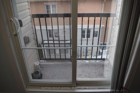 Photo 15 at 213 - 370 Hopewell Avenue, Belgravia, Toronto