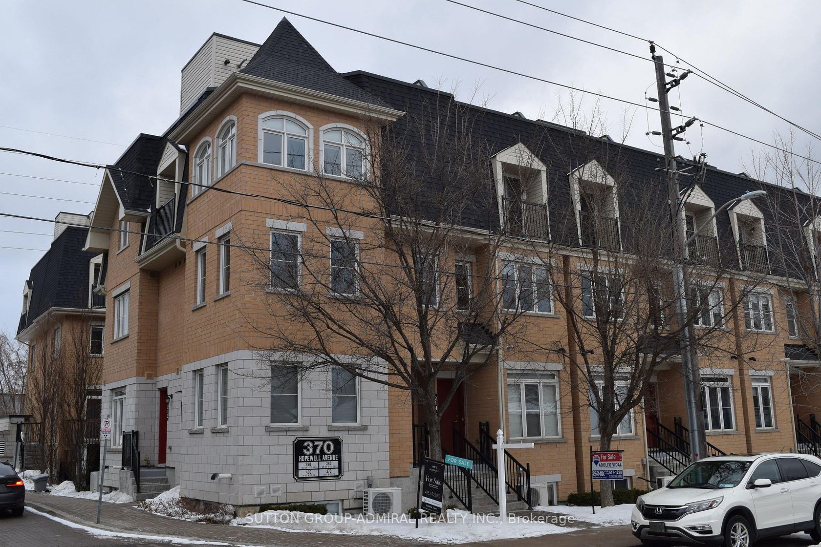 213 - 370 Hopewell Avenue, Belgravia, Toronto 