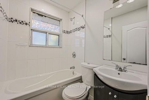 Photo 16 at 90 Flamborough Drive E, Amesbury, Toronto