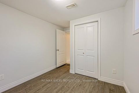 Photo 21 at 90 Flamborough Drive E, Amesbury, Toronto