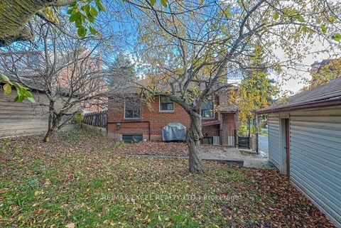 Photo 26 at 90 Flamborough Drive E, Amesbury, Toronto