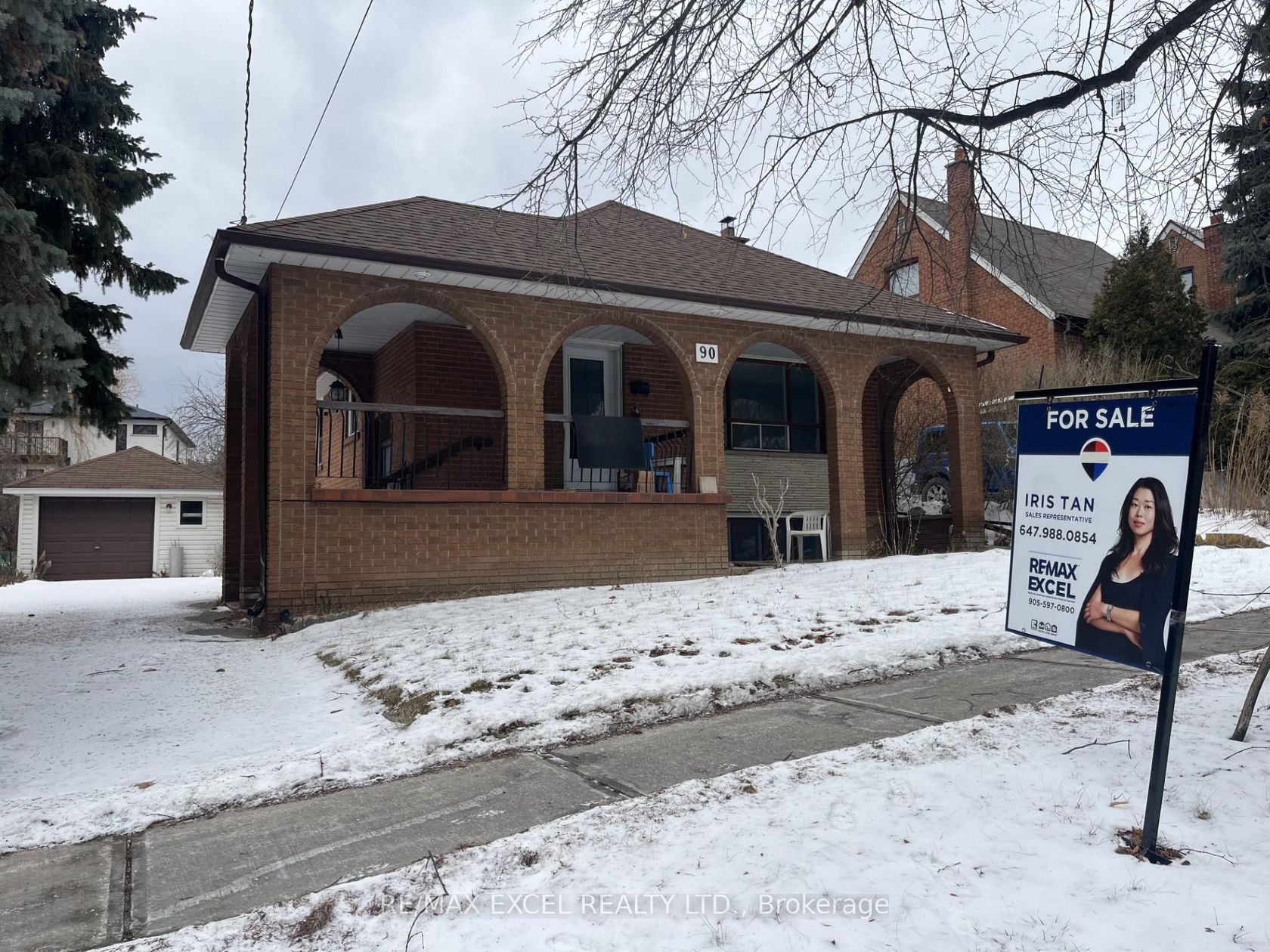 90 Flamborough Drive E, Amesbury, Toronto 