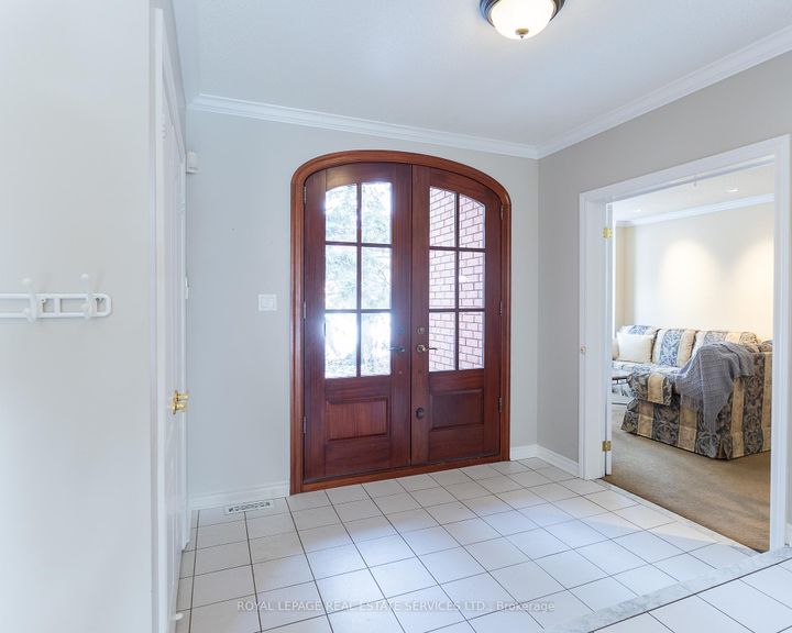 Photo 5 at 391 March Crescent, RO River Oaks, Oakville