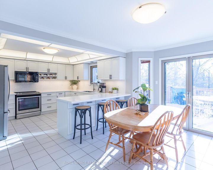 Photo 8 at 391 March Crescent, RO River Oaks, Oakville