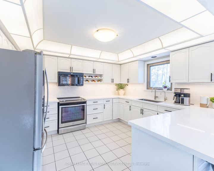 Photo 9 at 391 March Crescent, RO River Oaks, Oakville