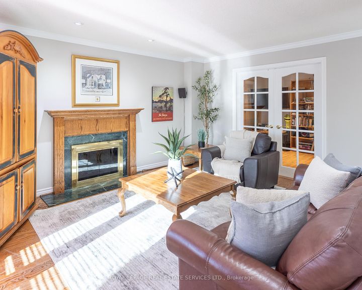 Photo 11 at 391 March Crescent, RO River Oaks, Oakville