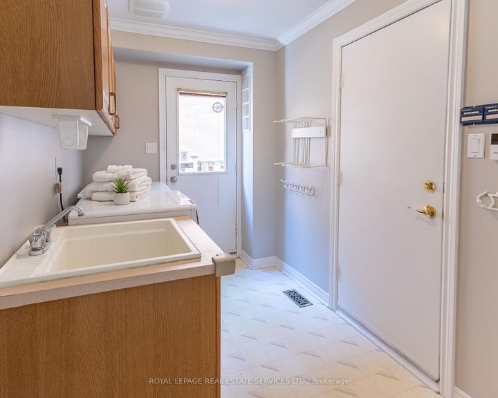 Photo 15 at 391 March Crescent, RO River Oaks, Oakville