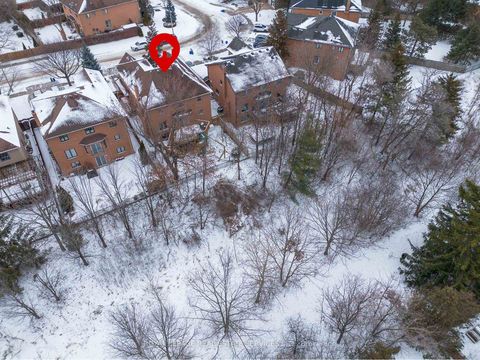 Photo 29 at 391 March Crescent, RO River Oaks, Oakville