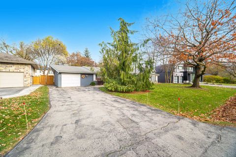 Photo 4 at 70 Germorda Drive, CP College Park, Oakville