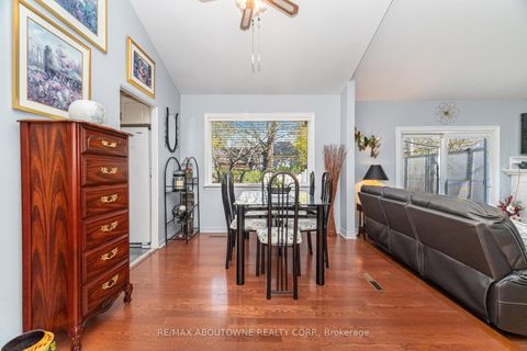 Photo 15 at 70 Germorda Drive, CP College Park, Oakville