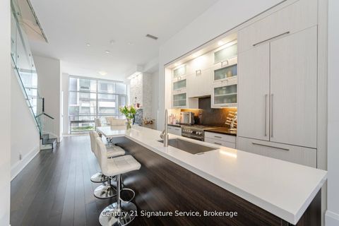 Photo 5 at TH05 - 101 Erskine Avenue, Mount Pleasant West, Toronto