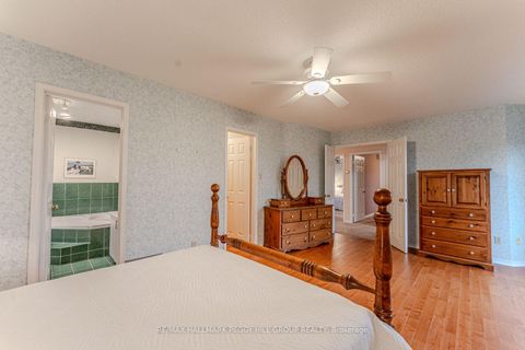 Photo 8 at 44 Cardinal Street, Cundles East, Barrie